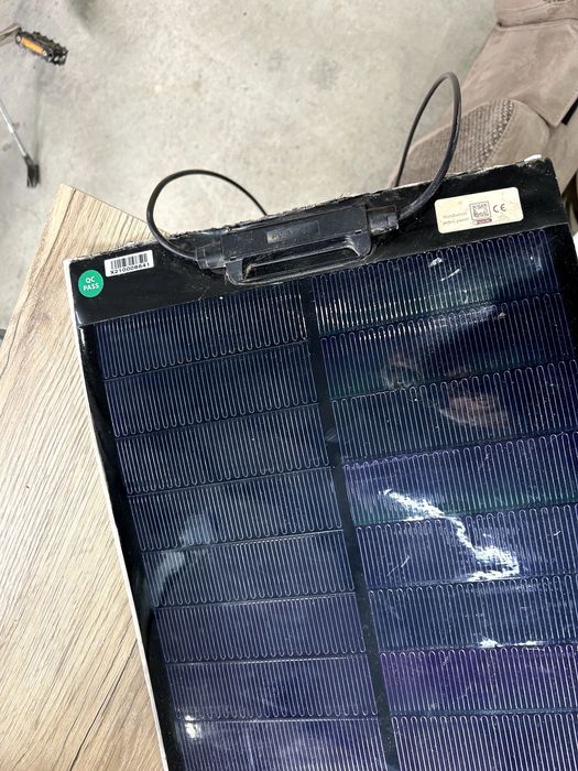 Гъвкав соларен панел за камиони, кемпери или каравани 100W