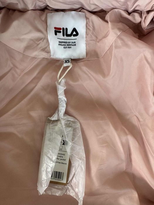 Дамско пухено яке Fila.