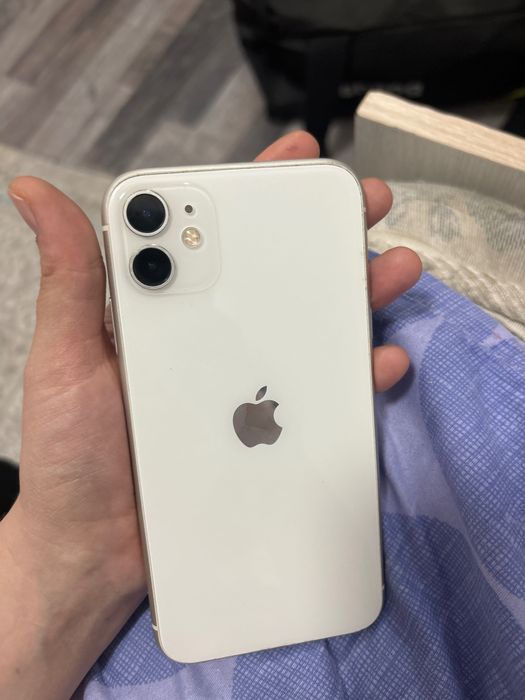 iPhone 11 с гарантией