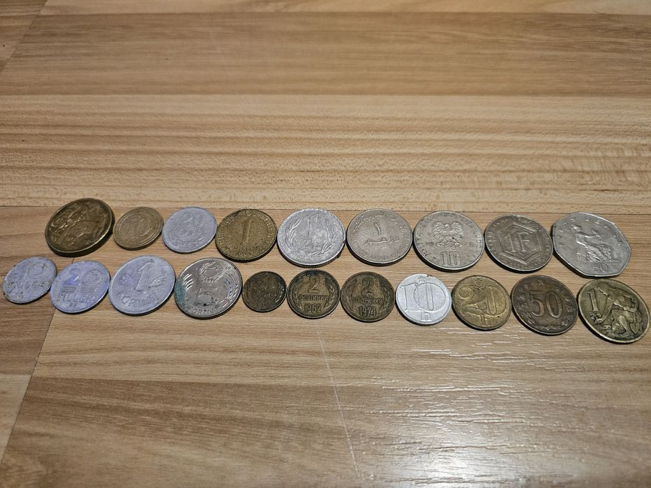 Vând sau schimb 18 Monede Românești și 20 Monede Străine