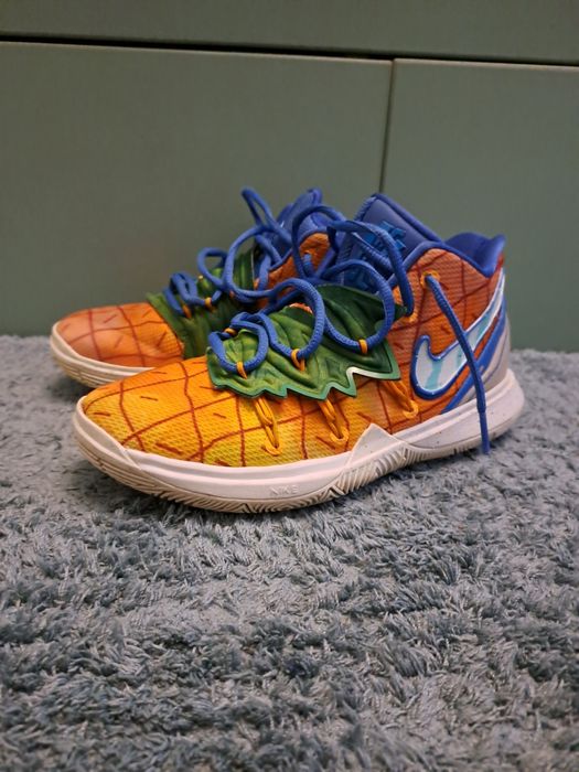 Nike Kyrie spongebob pineapple house Focsani •