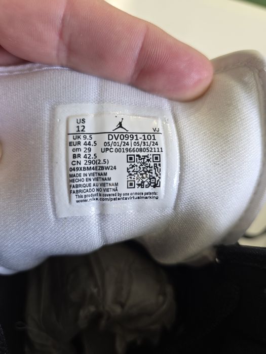 Jordan Air 1 Mid marimea 44.5