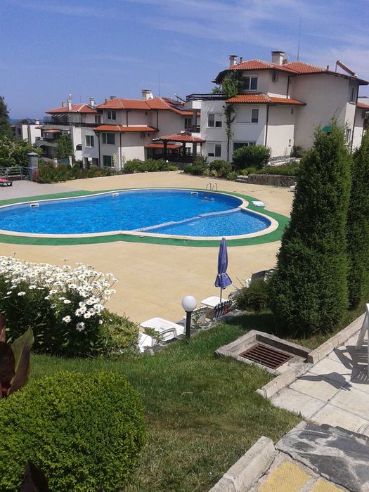 Дава под наем 3-СТАЕН, ЛОЗЕНЕЦ, ОБЛАСТ БУРГАС, до Гардения, лято 2026