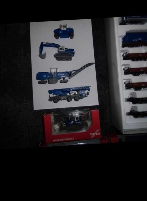 Märklin, Herpa, Kibri Смесена строителна компания Hochtief