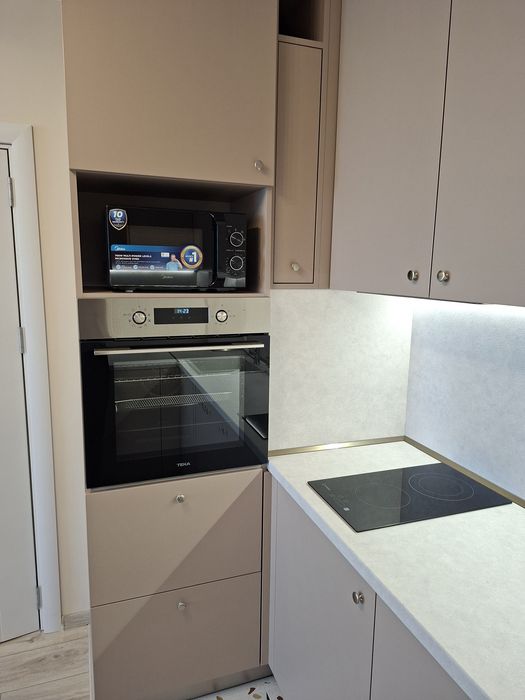 Двустаен, тухлен, обзаведен Възраждане 2