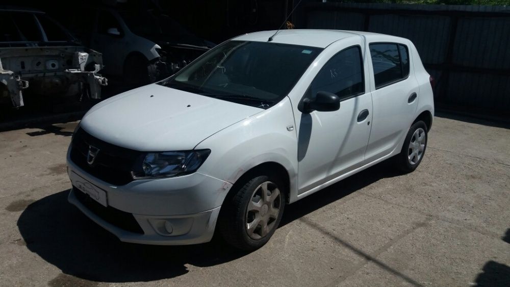 Dacia sandero 2014 1.2 16 v alb piese din dezmembrari