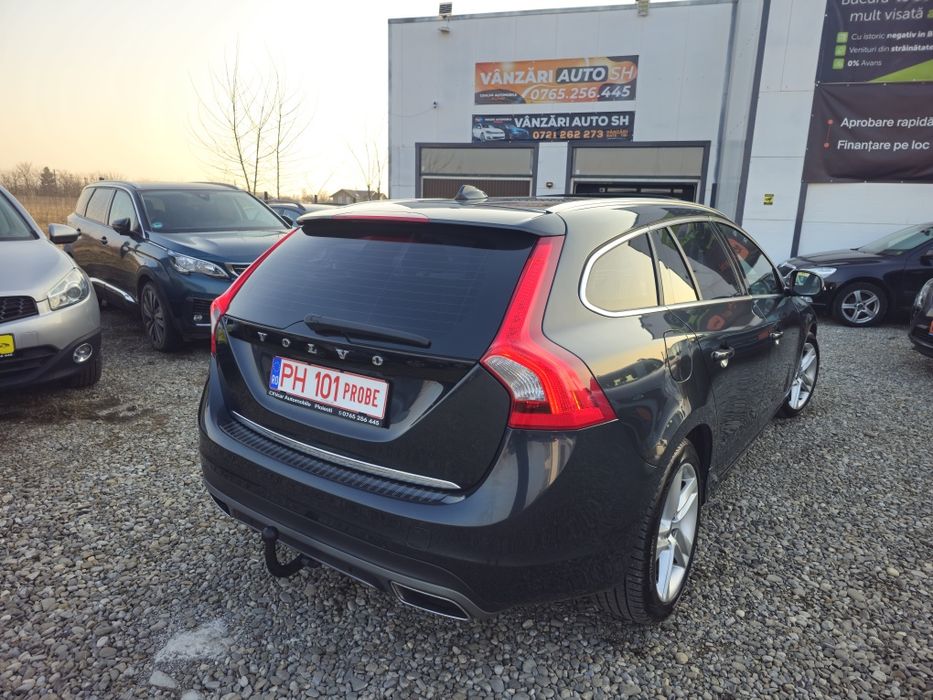 Volvo V60 2.4PlugInHybrid Distronic Line Assit Keyless