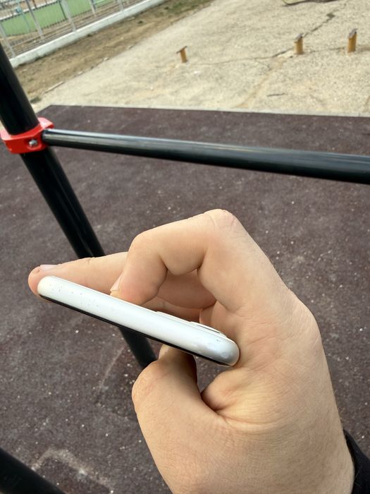 Айфон 11 75% акб