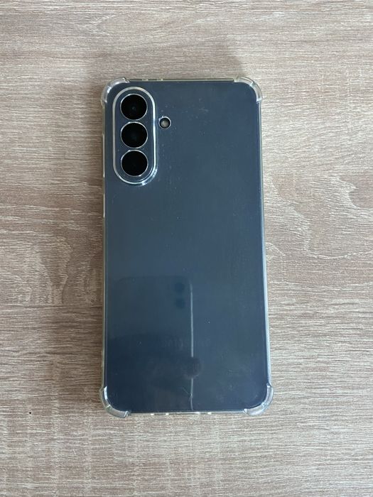 Samsung A36 заключен към оператор.