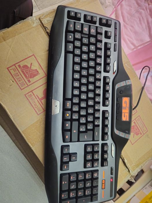 Tastaturi Logitech g15+razer cynosa lite(defecte)