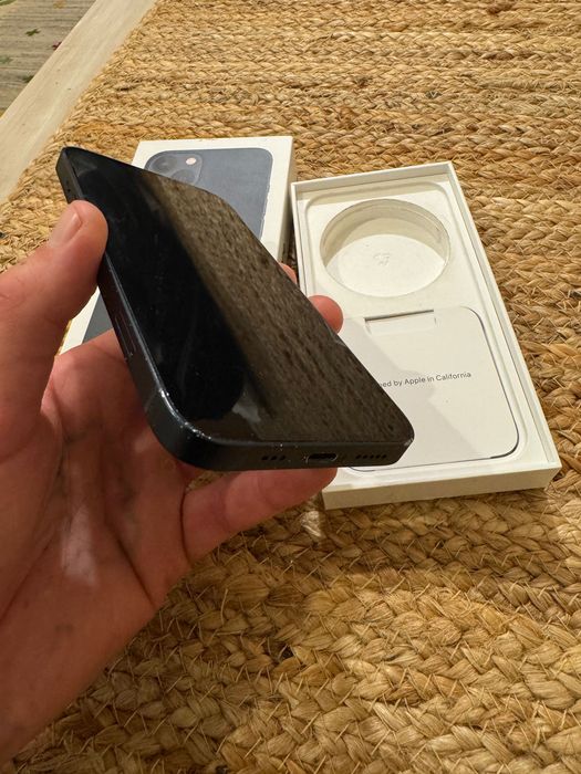 iPhone 13 Midnight