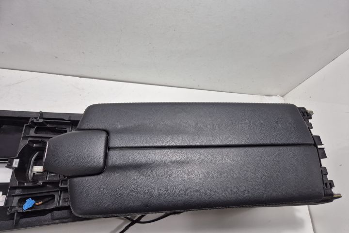 Cotiera a212680125200009g23 Mercedes-Benz E-Class W212