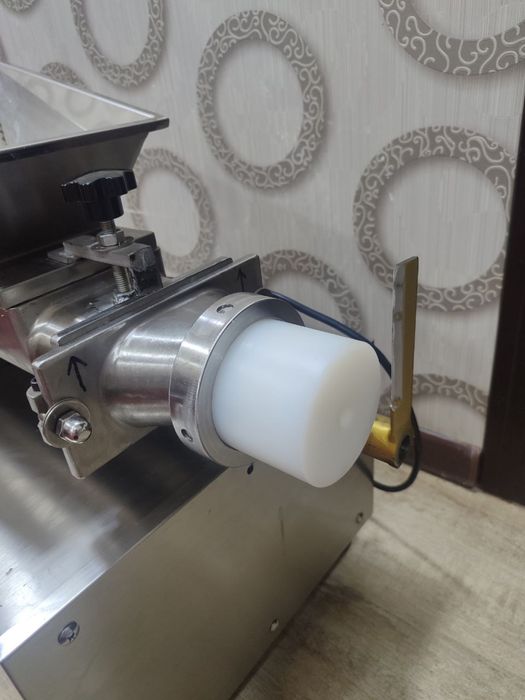 Xamir aparat srochna sotiladi