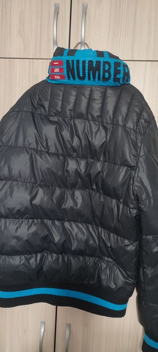 Мъжко, юношеско яке, цвят чер , с качулка,