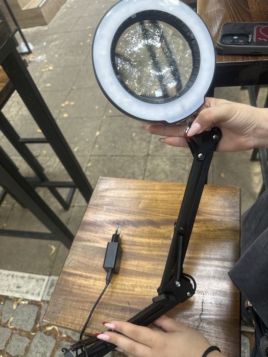 2-IN-1 Magnifiyng lamp