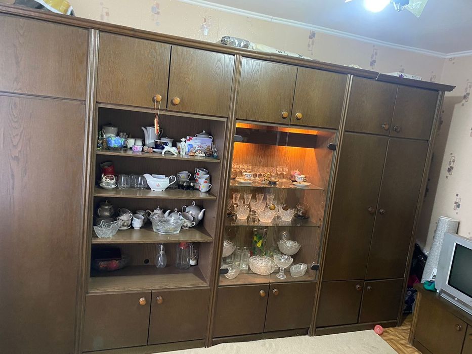 Продам стенку производства ГДР