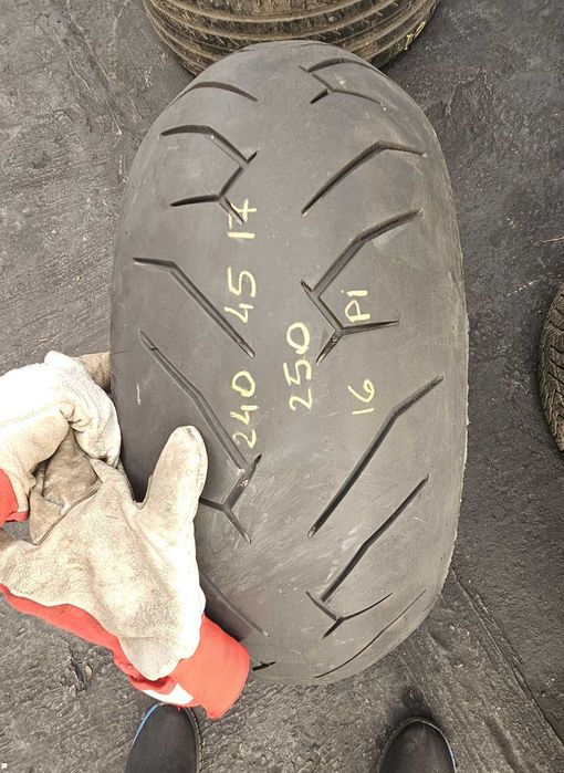 Cauciuc moto 240/45/R17 Diablo Rosso