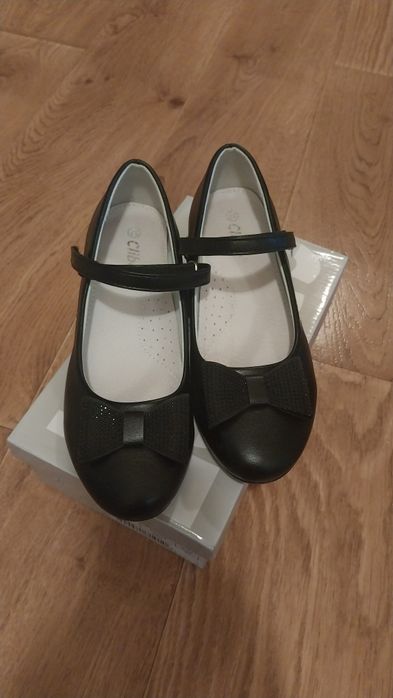 Официални обувки