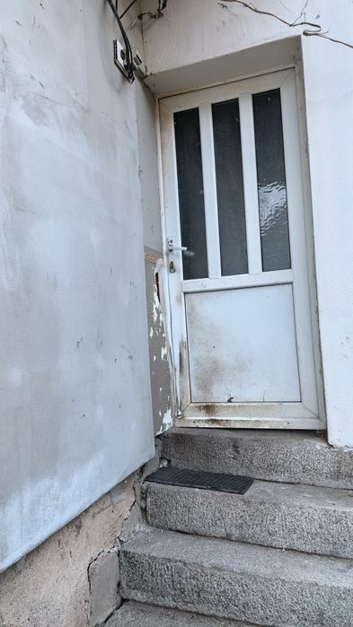 Продавам етаж от къщ