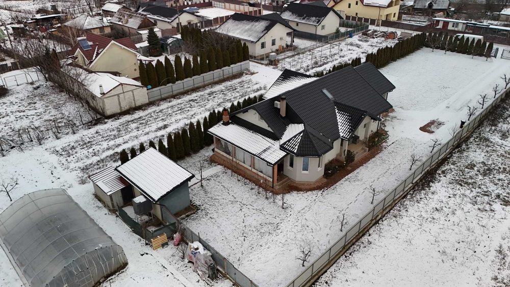Casă / vilă premium 3 dormitoare, teren 1.300 mp – Săucești
