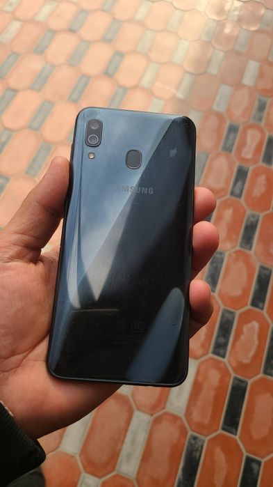 Samsung A30 sotiladi 32gb