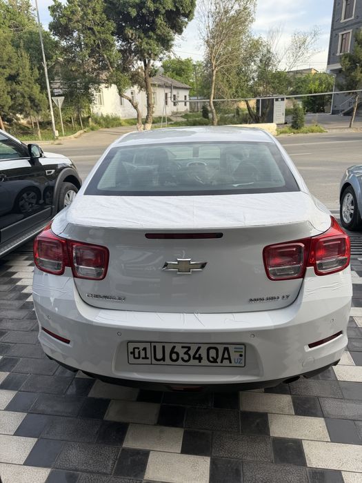 Malibu 1 mexanik kraska tozza salondan bir qul moshina stok holat