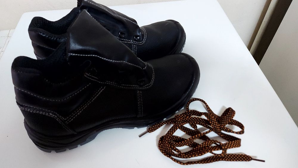 Спецобувь мужская новая