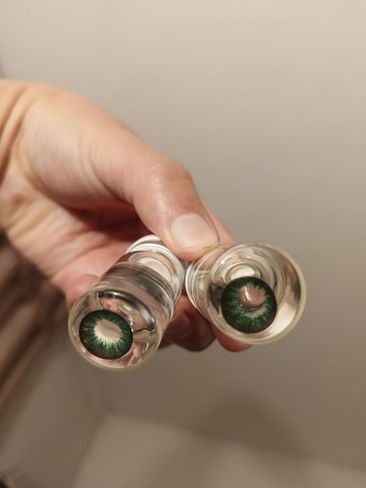 Продается линзы для глаз