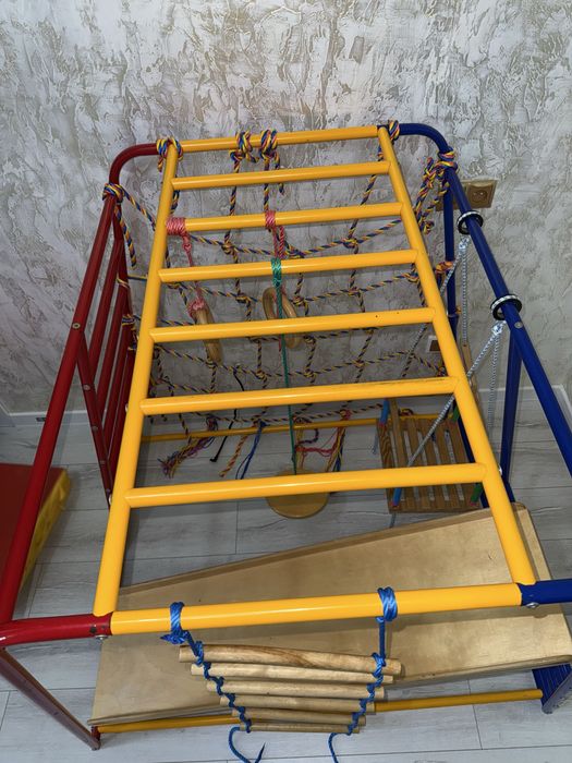 Детский спортивный уголок