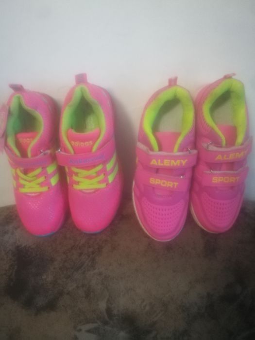 Кроссовки для девочек.Заводские.Китай.Размер 35.Цвет розовый.Новые.