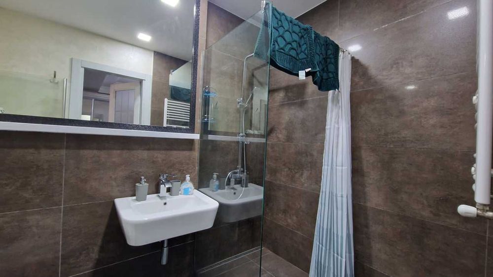 Дава се под наем Двустаен апартамент в София, Хладилника - 50 кв.м за 425 € - Снимка #1