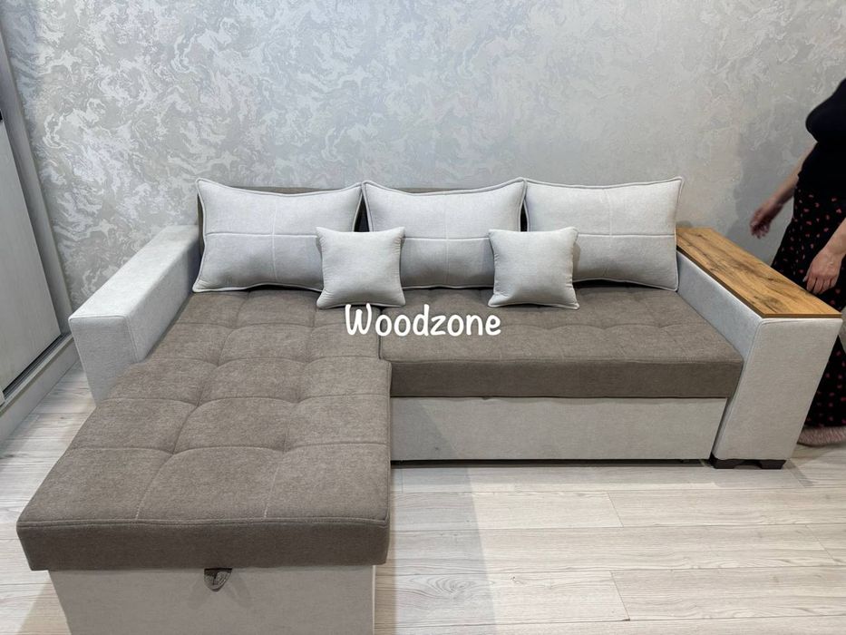 Угловой раскладной диван размер 260х150см