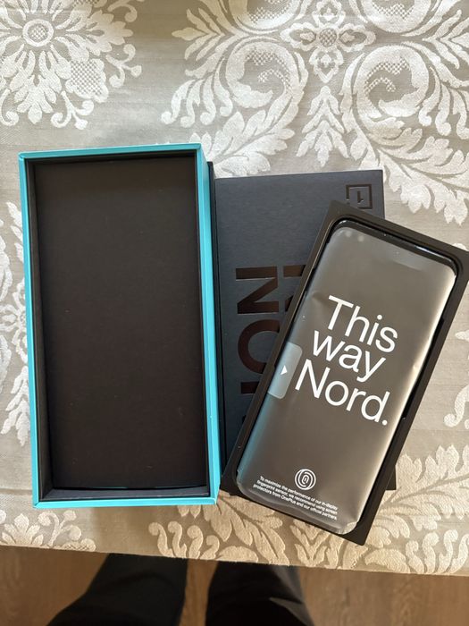 Telefon One Plus Nord