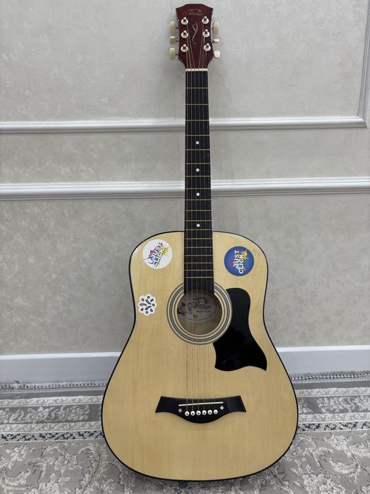 Продам гитару Model: Y38C