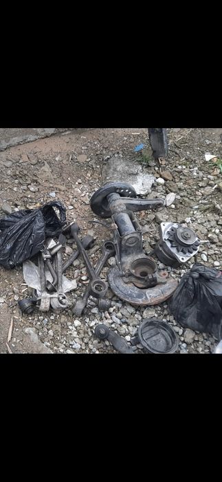 Запчасти на Ауди 100