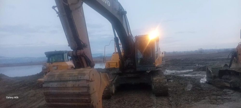 Volvo EC300DL Excavator pe șenile Volvo EC30DL