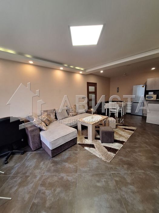 Дава се под наем Тристаен апартамент в София, Витоша - 108 кв.м за 816 € - Снимка #1