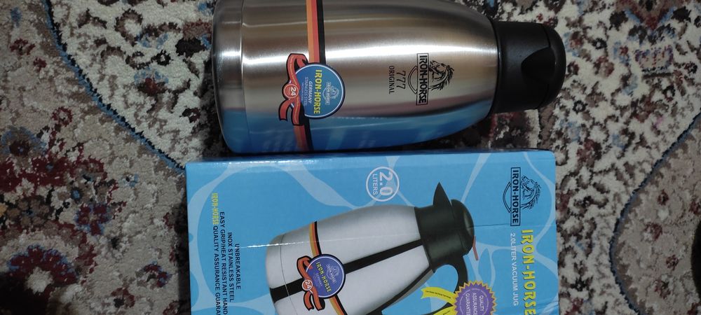 Термос 2 литра .