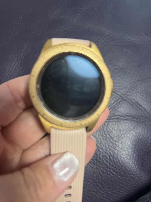 Смарт часовникSamsung galaxy watch rose gold