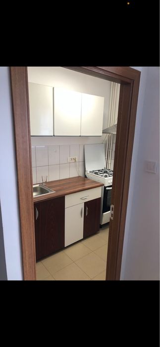 Inchiriez garsoniera