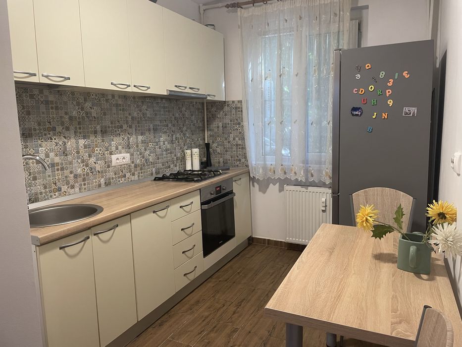 Proprietar - 2 camere metrou Gorjului, P/4 cu balcon
