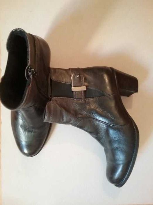 Gete din piele naturala de culoare maro