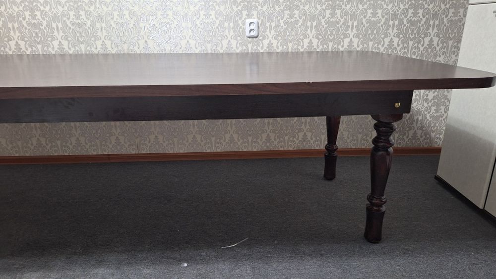 Стол гостиной про