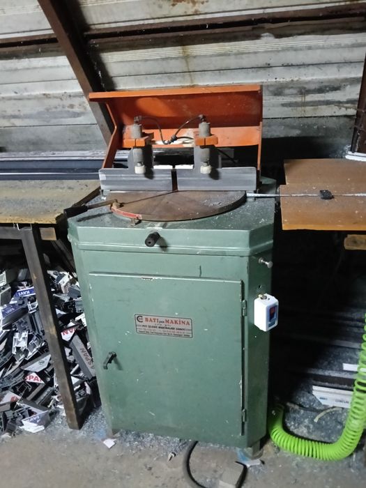 Аппарат для производства пластиковых окон