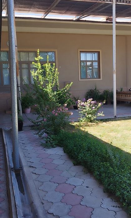 Hovli sotiladi, Ittifoq sentriga yaqinda joyda