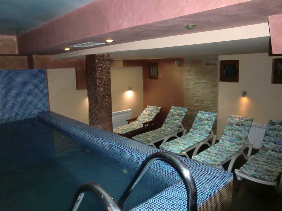 Продава се Хотел в Хисаря - 1000 кв.м за 485 €/кв.м - Снимка #1