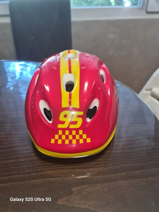 Детска каска  3 бр..