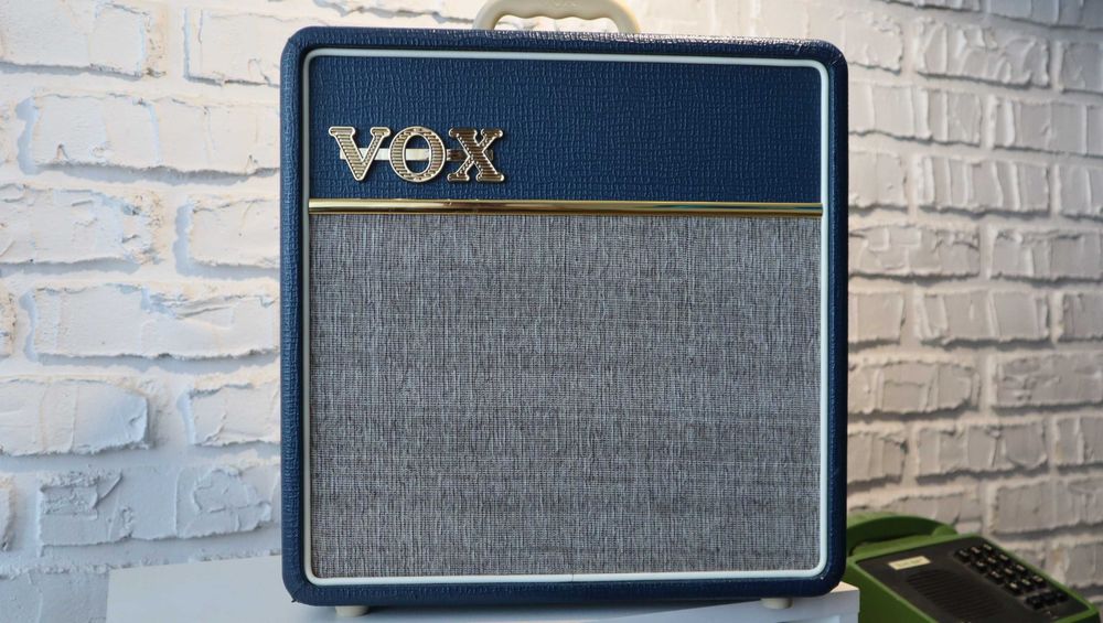 Электрогитара / комбо усилитель VOX