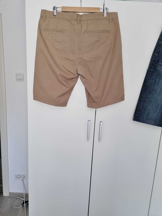 Pantaloni scurti  [36]