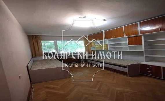 Дава се под наем Четиристаен апартамент в Велико Търново, Център - 120 кв.м за 399 € - Снимка #4